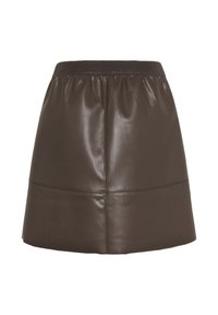 Jupe mini en cuir marron avec une taille élastique, présentant une texture lisse et des détails de couture à l'avant et en bas.