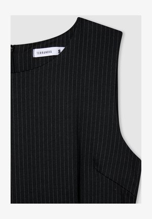 Top senza maniche nero con scollatura rotonda, caratterizzato da righe verticali e una leggera lucentezza. Include un'etichetta con il nome del brand "Terranova."