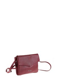 Borsa a tracolla in pelle burdeos testurizzata, con chiusura a patta, tracolla regolabile e un piccolo logo in rilievo sul fronte.