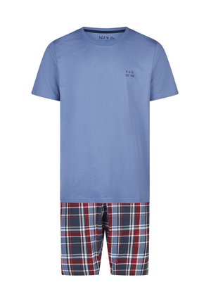 Hellblaues kurzärmeliges Hemd mit kleinem Logo auf der Brust, kombiniert mit marineblauen, roten und weißen karierter Shorts.