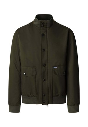 Chaqueta bomber de color verde oscuro con cuello, puños y dobladillo acanalados, que presenta un cierre frontal con botones y dos bolsillos con solapa y botones.