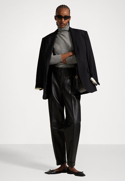 Polo Ralph Lauren PLEATED LEATHER PANT - Kožené nohavice - black