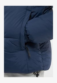 Non selezionato, blu navy
