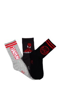 Drei Marvel-Themen-Socken: grau mit rotem Marvel-Logo, schwarz mit Spider-Man-Gesicht und Text sowie schwarz mit rotem Spider-Man-Emblem und Streifen.