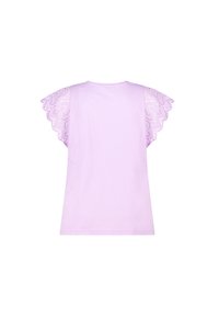 T-shirt lilas avec des manches courtes à bord festonné en broderie. Tissu en coton doux, encolure ronde simple et texture lisse.