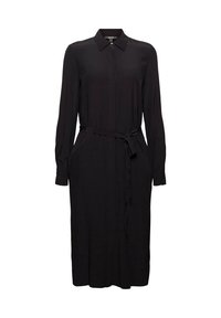 Czarna sukienka koszulowa z długim rękawem, uszyta z gładkiego materiału, z kołnierzykiem, zapięciem na guziki z przodu, pasującym paskiem i kieszeniami bocznymi.