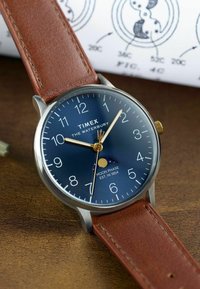 Timex Waterbury Classic Moon Phase - Orologio - brown