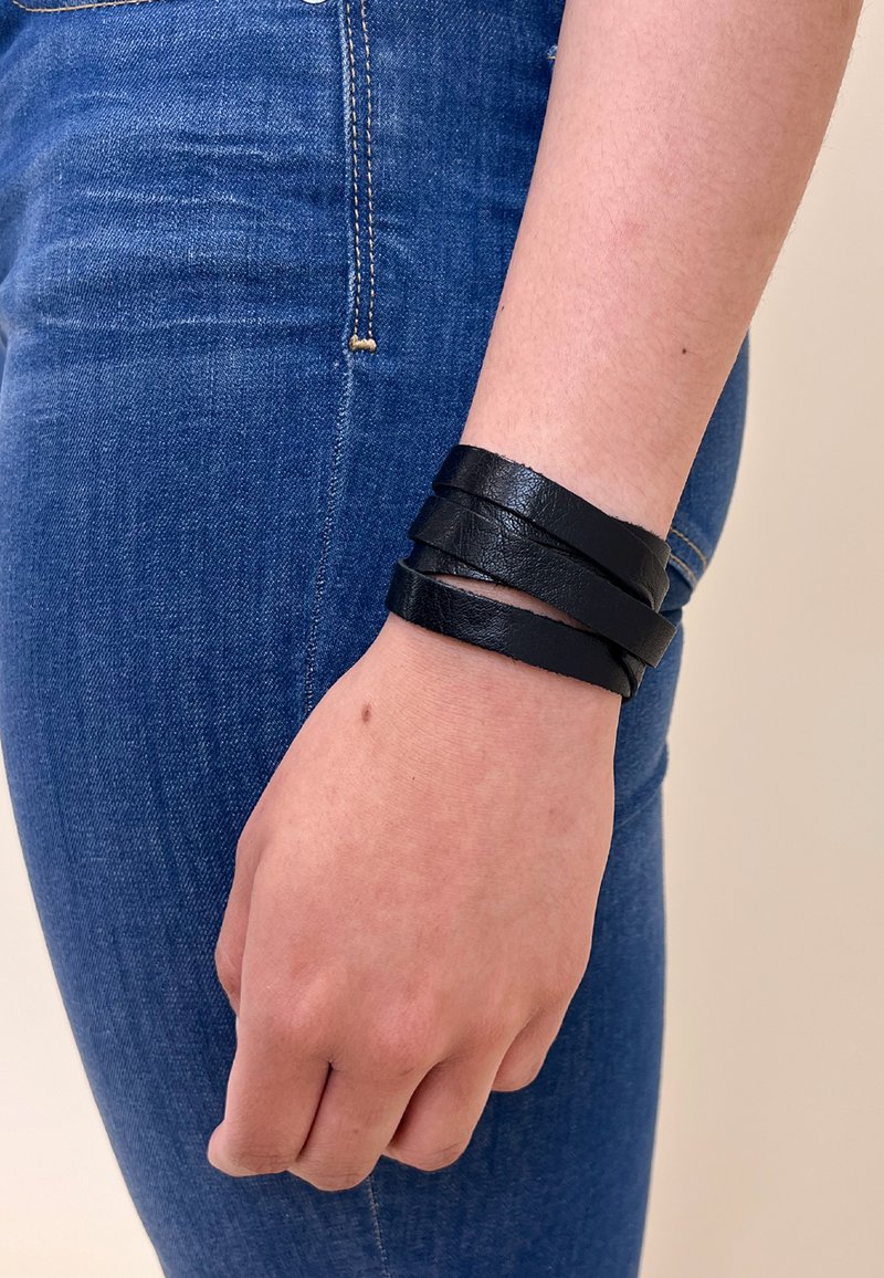 Gusti Leder PABLO Armband schwarz Zalando.de
