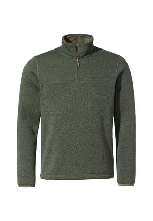 Sudadera de forro polar en verde oscuro con cuello con cremallera media, patrón de punto texturizado y detalles de costura insertada. Presenta un cuello interior en contraste.