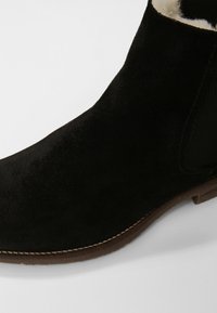 Shepherd EMANUEL - Botine clasice - black