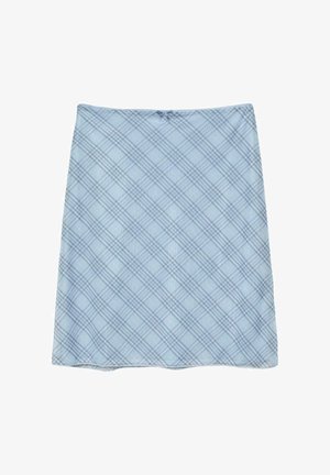Lichtblauwe knielange rok met een donkerblauw diagonale ruitpatroon en een kleine strik in het midden van de tailleband.