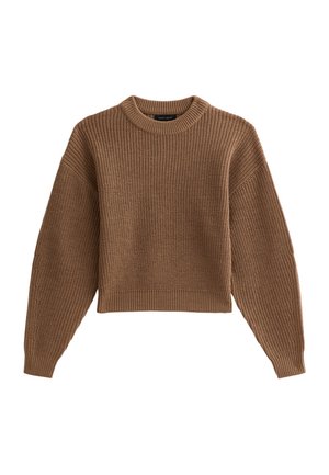 Jersey de punto marrón con un cuello redondo, hombros caídos y un dobladillo corto. Presenta una tela texturizada y puños elásticos.
