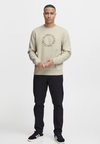 Thumbnail Image 2