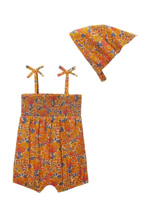 Romper floral orange avec corsage smocké, bretelles réglables, et un foulard assorti présentant des motifs floraux rouges et bleus.