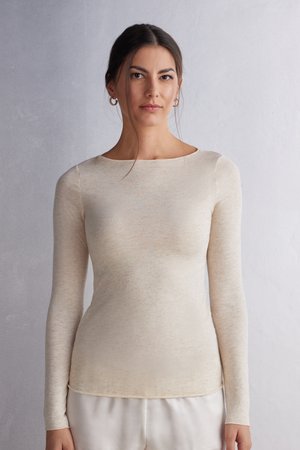 MIT U-BOOT-AUSSCHNITT AUS ULTRALIGHT  - Long sleeved top - off-white