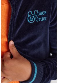 Chaos and Order Sudadera con cremallera - blue