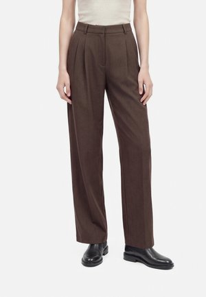 ONLY Tall, ONLHATTIE LIFE PLEAT PANT - Pantalon classique - chocolate torte melange