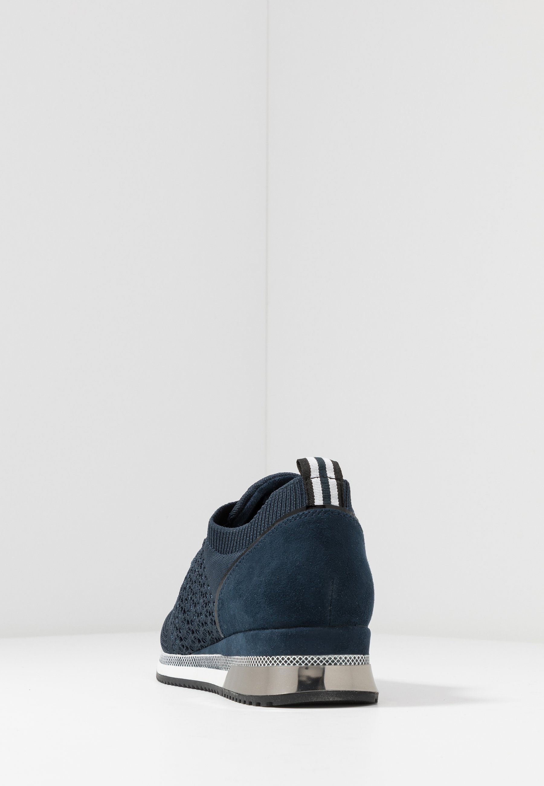 Marco Tozzi Joggesko navymørkeblå Zalando.no Marco Tozzi LACE UP Joggesko navymørkeblå Zalando.no