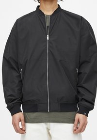 PULL&BEAR Bomberjakke - black