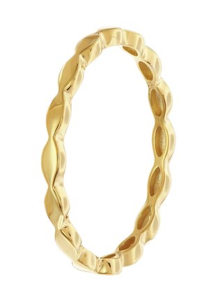 Goldring mit einem gewellten, gedrehten Design und offenen Bereichen, ausgestattet mit einer glatten, glänzenden Oberfläche und einer leichten Unregelmäßigkeit in der Form.