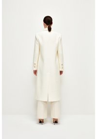adL WITH POCKETS - Cappotto classico - light beige