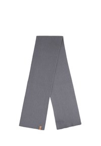 Écharpe grise côtelée en matière douce, avec une texture tissée et une petite étiquette en accent sur le bord.