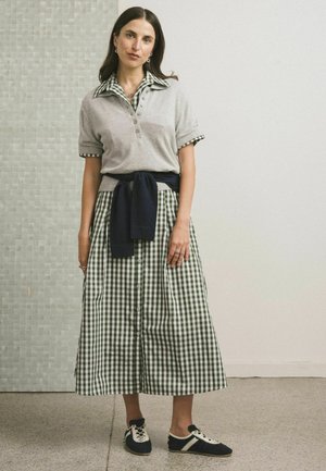 BALAGAN, GENT - Zapatos con cordones - navyvelvet