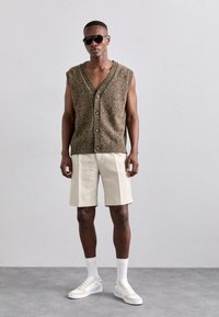 KNITID TEXTURED WAISTCOAT - Γιλέκο - arthur