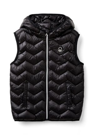 Gilet matelassé sans manches noir avec capuche, quilting en chevron, fermeture éclair à l'avant, deux poches latérales et petit logo circulaire sur la poitrine gauche.