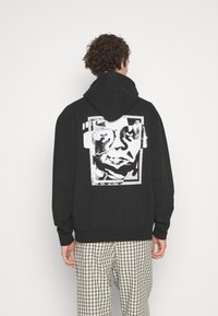 Obey Clothing TORN ICON HOOD - Felpa con cappuccio - black