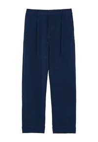 Pantalon en velours côtelé bleu marine à coupe décontractée, avec des plis à l'avant et des ourlets retroussés. La texture est côtelée, avec une ceinture robuste.