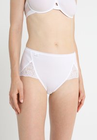 White high-waisted panties featuring a smooth body fabric and floral lace accents on the sides. Seamless design for comfort.