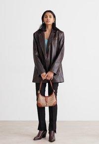 COACH ORIGINALS SIGNATURE HAMPTONS HOBO - Sac à main - tan/caramel