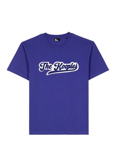 Lila Baumwoll-T-Shirt mit einem weißen Logo, das in geschwungener Schrift "The Kooples" liest. Klassischer Rundhalsausschnitt und kurze Ärmel.