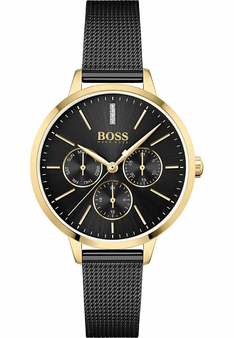 Montre-bracelet Hugo Boss à cadre doré avec cadran noir, trois sous-cadrans, aiguilles et marqueurs dorés, et bracelet en maille métallique texturée noire.