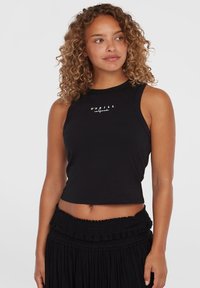 Svart ärmlös crop top i mjuk bomull, med rund halsringning och vit "O'Neill California" grafik på bröstet.