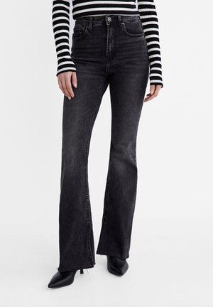 Stradivarius STRETCH-SCHLAG - Jeans bootcut - dark grey