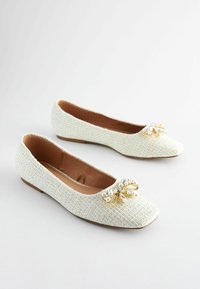 Next FOREVER COMFORT SQUARE TOE BOW TRIM REGULAR FIT - Balerinke - white