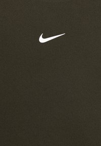 Nike Performance DF MULTI UNISEX - Camiseta deportiva - cargo khaki/white