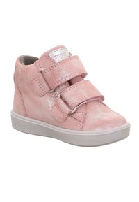 Rosa Kleinkind-Sneaker mit zwei verstellbaren Klettverschlussriemen und einer weißen Gummisohle, die eine dezente metallische Schimmertextur aufweist.