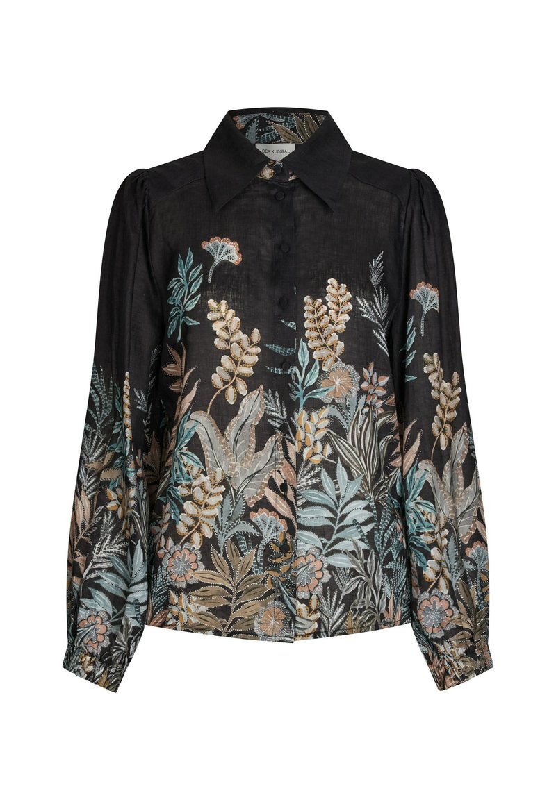 Musthallane pluus pika varrukaga, lilleline tikand pastelsetes värvides, nuppe küljes, ja kokku volditud mansetid. Valmistatud kergest kangast.