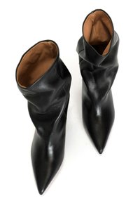 Thumbnail Image 4
