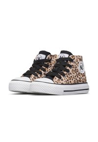 Vysoké tenisky s svrchním materiálem s leopardím potiskem, černými tkaničkami, černým límcem a bílou gumovou podrážkou s texturovanými detaily a logem.