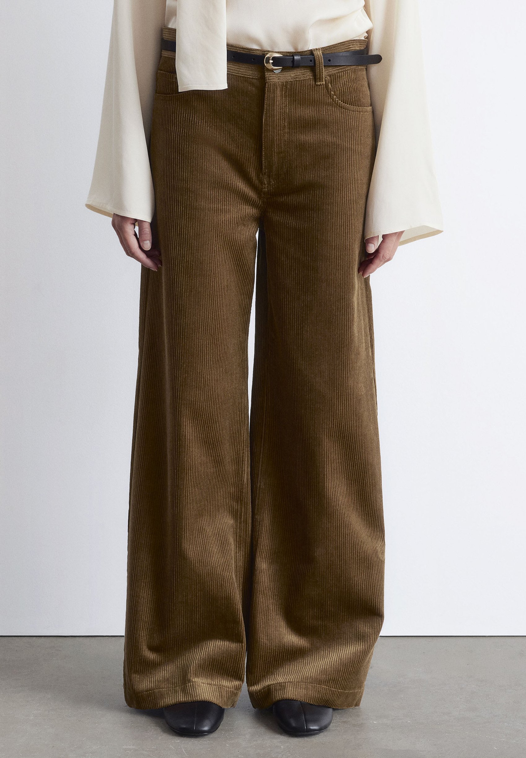 & Other Stories Textured Brown Surface NWT Rib-Knit Top - Dark Brown - & Other Stories US main image 3
