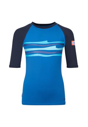 Blue short-sleeve rash guard with dark navy sleeves, light blue wave design across the chest, and a small Norwegian flag on the right sleeve.