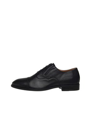 derbies nero giardini