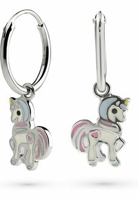 Zilveren oorbellen met een hoepel hebben een eenhoorn charme, gedetailleerd met pastelroze en blauwe accenten, en een hartpatroon op het lichaam.