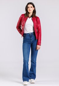 Freaky Nation Skinnjacka - raspberry