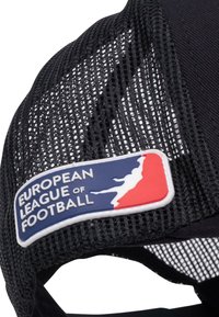 DEF SHOP X EUROPEAN LEAGUE OF PRAGUE LIONS TRUCKER  - Naģene - jet black tomato