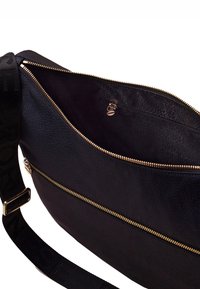 Borbonese LUNA MEDIUM CON ZIP - Cross body bag - black
